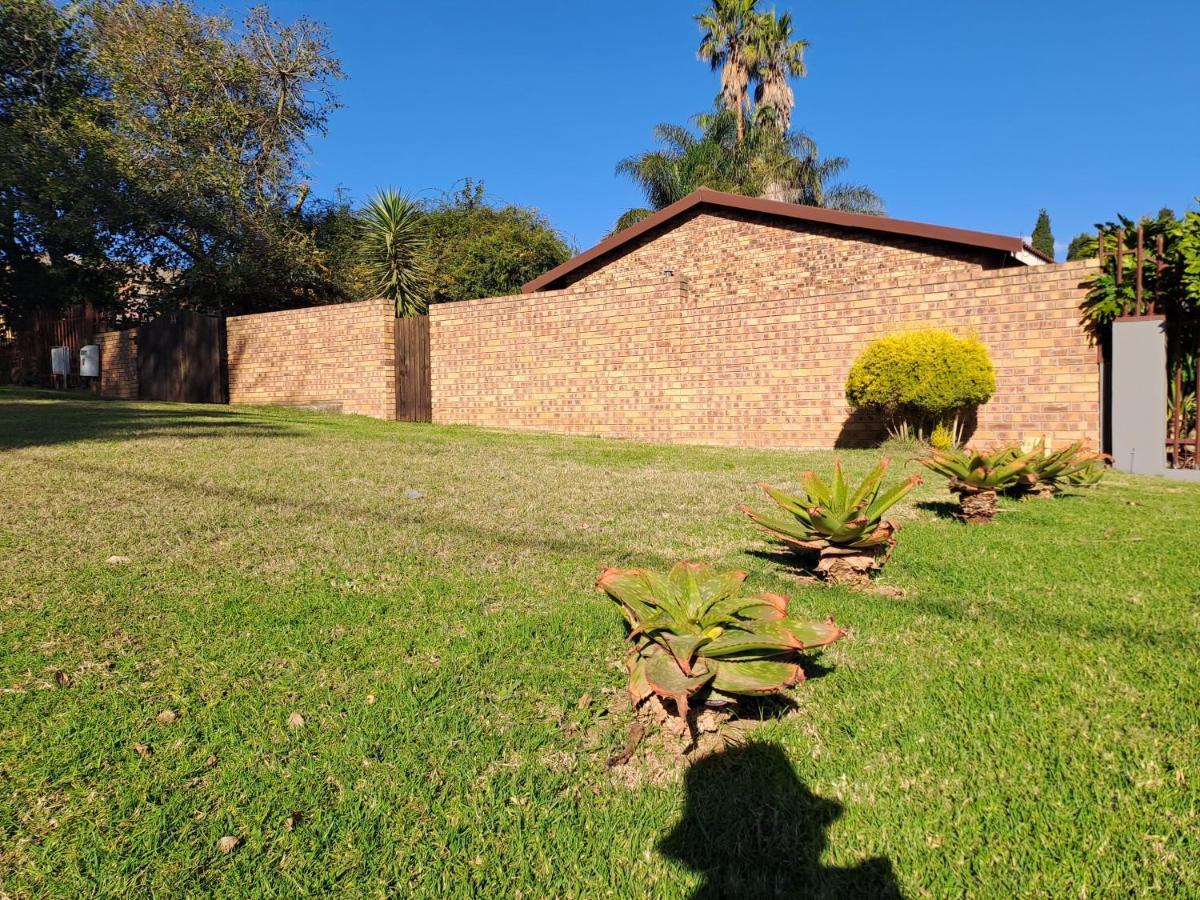 Rocky Hills Guesthouse Piet Retief Buitenkant foto