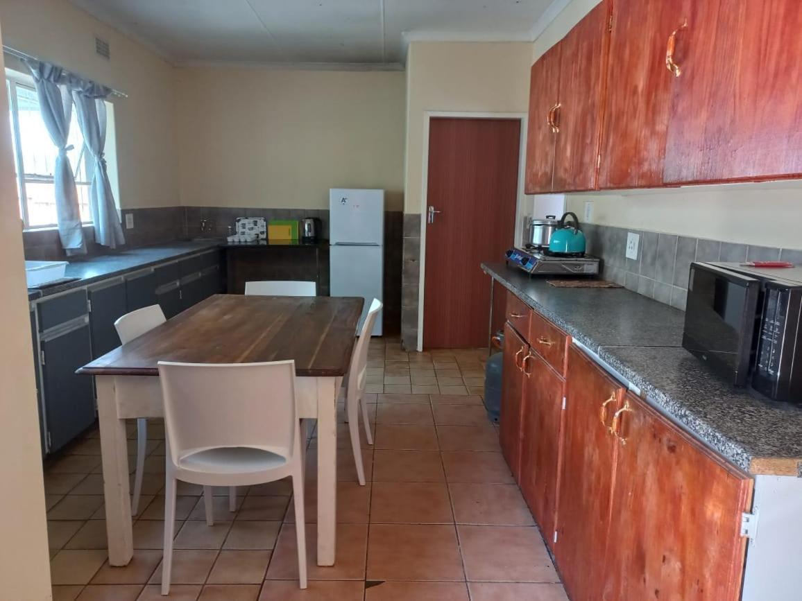 Rocky Hills Guesthouse Piet Retief Buitenkant foto